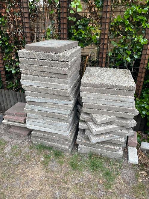 Gratis grindtegels 50x50, ca 8 m2, makkelijk af te halen, Tuin en Terras, Tegels en Klinkers, Gebruikt, Terrastegels, Beton, 10 m² of meer