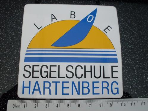 2x sticker segelschule hartenberg logo laboe zeilschool, Verzamelen, Stickers, Zo goed als nieuw, Bedrijf of Vereniging, Verzenden