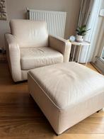 Natuzzi fauteuil met poef wit/beige, Ophalen, Natuzzi, strak, design, Eenpersoons, Zo goed als nieuw