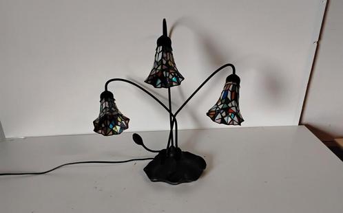 Vintage Tiffany stijl tafellamp met leliebladvoet en tulp, Antiek en Kunst, Kunst | Designobjecten, Ophalen of Verzenden