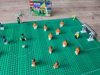 Lego Shell voetbalveld met spelers en politiewagens, Ophalen of Verzenden, Zo goed als nieuw