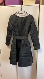 Super chique feest jurk - zwart - S, Kleding | Dames, Jurken, Zwart, Nieuw, Ophalen of Verzenden, Knielengte