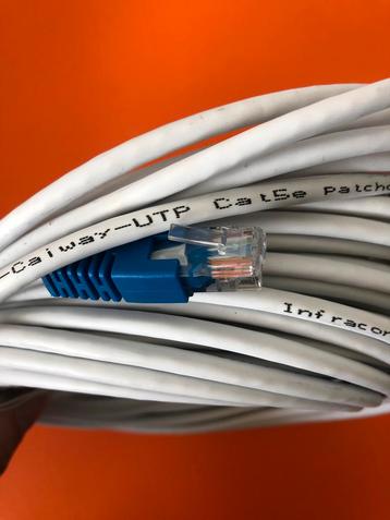 3x UTP Ethernet kabel Cat5e 15 meter beschikbaar voor biedingen