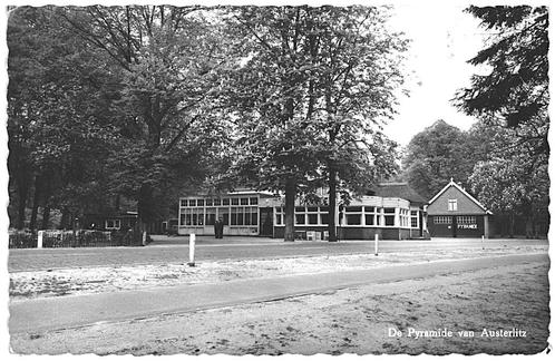 957699	Austerlitz	Utr 1963 De Pyramide	Restaurant	 _gelopen, Verzamelen, Ansichtkaarten | Nederland, Gelopen, Utrecht, 1960 tot 1980