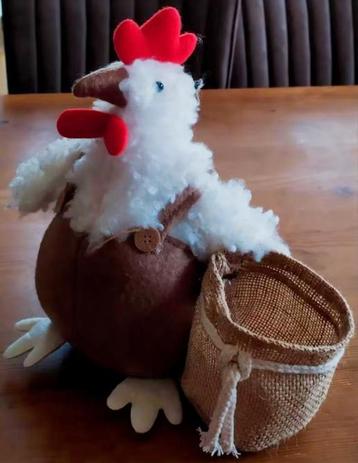 paaskip voor eitjes of plantje beschikbaar voor biedingen