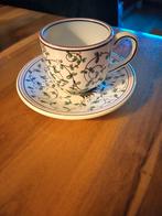 Kop en schotel - Portugees aardewerk, Huis en Inrichting, Keuken | Servies, Ophalen of Verzenden, Zo goed als nieuw, Overige stijlen