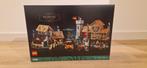 LEGO Icons Middeleeuws Stadsplein 10332 Nieuw in omdoos, Kinderen en Baby's, Speelgoed | Duplo en Lego, Ophalen of Verzenden, Nieuw