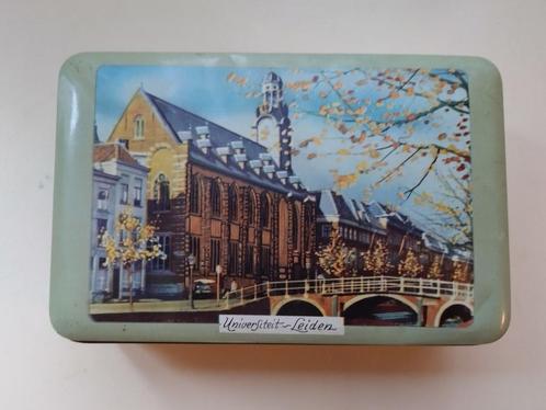 vintage blik Universiteit Leiden (Wettig gedep. "Meer Baet"), Verzamelen, Blikken, Gebruikt, Koek(jes), Overige merken, Ophalen of Verzenden