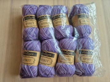 Acht bollen Scheepjes spirit beschikbaar voor biedingen