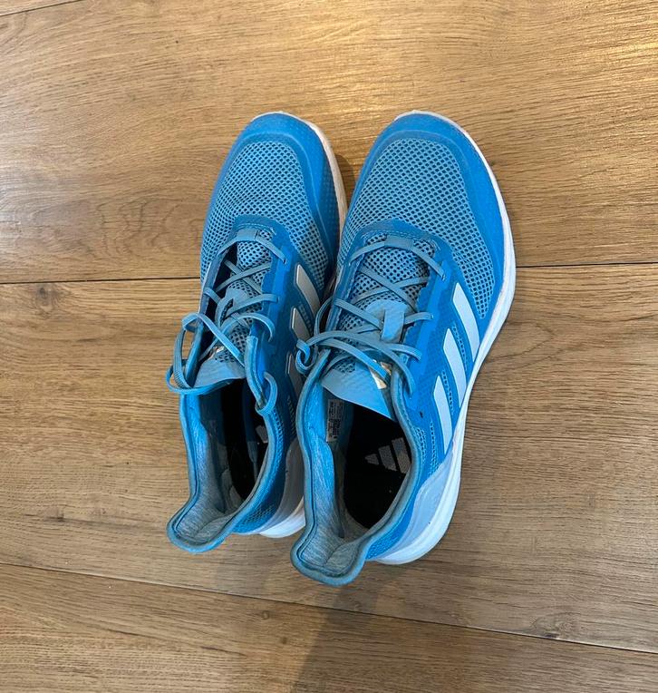 Adidas Adipower Hockey 2.1 - Lichtblauw maat 39 1/3, Sport en Fitness, Hockey, Zo goed als nieuw, Ophalen of Verzenden