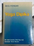 Yoga Dipika - B.K.S. Iyengar, Ophalen of Verzenden, Gelezen, Meditatie of Yoga, Instructieboek