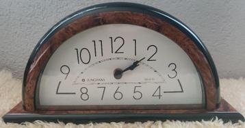 Vintage Junghans quatrz tafelklok  beschikbaar voor biedingen