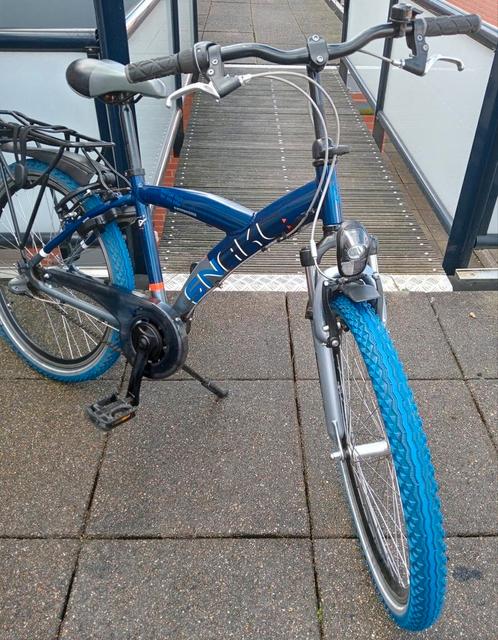 Batavus sportive SNAKE
24 inch fiets speciale uitgave, Fietsen en Brommers, Fietsen | Cruisers en Lowriders, Zo goed als nieuw
