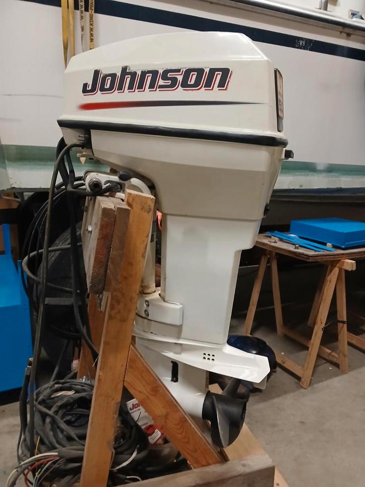 Johnson 50pk 2 takt met powertrim, Watersport en Boten, Buiten- en Binnenboordmotoren, Benzine, 30 pk of meer, Ophalen