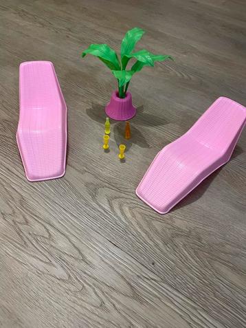 Barbie Ligstoelen met Accessoires beschikbaar voor biedingen