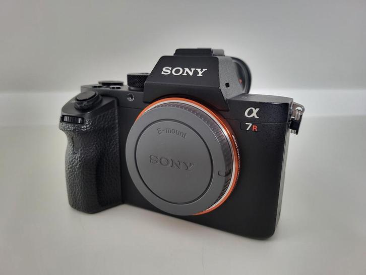 Tweedehands Sony A7R II body + originele doos en accu's, Audio, Tv en Foto, Fotocamera's Digitaal, Zo goed als nieuw, Sony, Geen optische zoom
