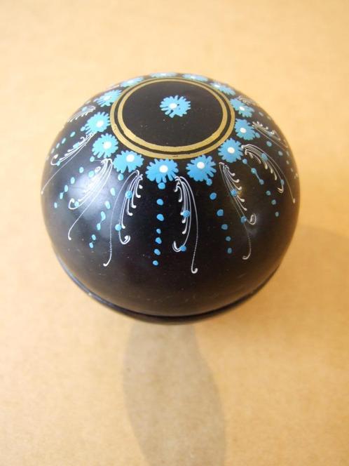 Twee doosjes uit Thailand Lakdoosje en houten doosje, Antiek en Kunst, Curiosa en Brocante, Ophalen of Verzenden