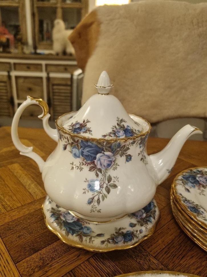 Royal Albert Moonlight Rose Servies delen, Huis en Inrichting, Keuken | Servies, Nieuw, Overige stijlen, Porselein, Ophalen of Verzenden