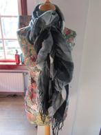 D1441 V&D sjaal zwart grijs ruiten franje, V&D, Verzenden, Maat 46/48 (XL) of groter, Zo goed als nieuw