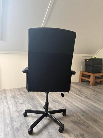 Verstelbare Bureaustoel - Comfortabel & Praktisch beschikbaar voor biedingen