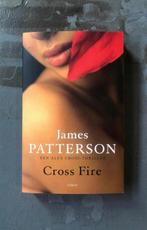 Boek: cross fire van james patterson, Boeken, Thrillers, Ophalen of Verzenden, Zo goed als nieuw