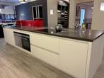 EILAND KEUKEN MET DOWNDRAFT – MOET WEG, Ophalen, Wit, Overige typen, Nieuw
