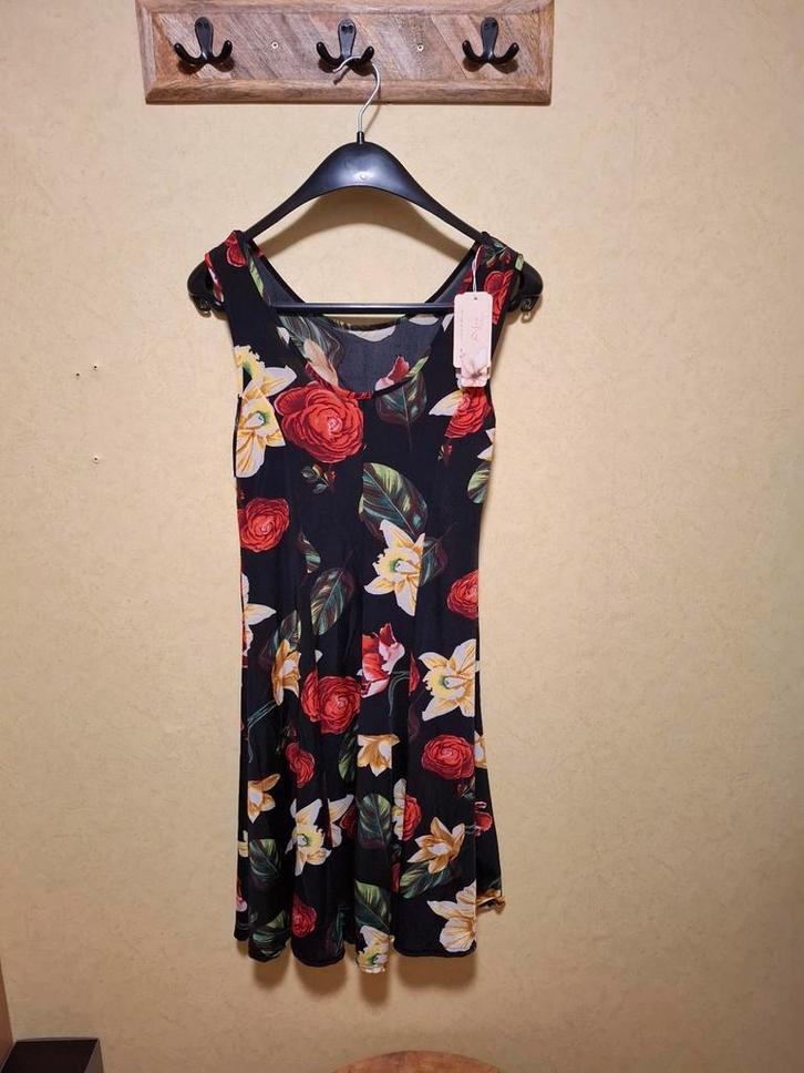 Defox Fashion jurk  bloemenprint maat L/XL, Kleding | Dames, Jurken, Nieuw, Maat 42/44 (L), Overige kleuren, Knielengte, Ophalen of Verzenden