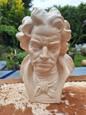 Beethoven beeld, buste.DALEN,DRENTHE  beschikbaar voor biedingen