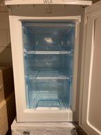 Diepvries kast met 3 laden, Witgoed en Apparatuur, Vriezers en Diepvrieskisten, Vrieskast, Gebruikt, Minder dan 85 cm, Minder dan 60 cm