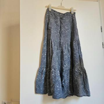 ZGAN  DIY lange strokenrok (grijsblauwe bloemetjes) mt 38 beschikbaar voor biedingen