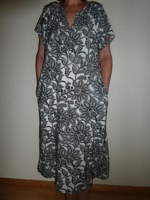 Studio Anneloes jurk XL/40-42 zwart wit bladeren travelstof, Kleding | Dames, Jurken, Zo goed als nieuw, Maat 42/44 (L), Wit, Onder de knie