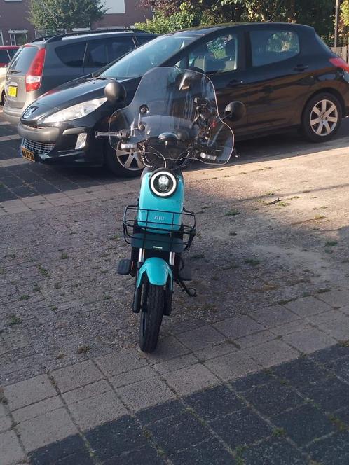 Mooie lichtgewicht Snorbrommer, Fietsen en Brommers, Snorfietsen en Snorscooters, Zo goed als nieuw, Overige merken, Elektrisch