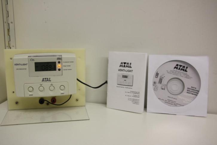 Atal Venti-Light, gecombineerde CO2 en temperatuur meter., Hobby en Vrije tijd, Overige Hobby en Vrije tijd, Zo goed als nieuw