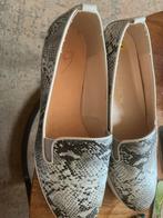 Slangenprint Instappers Maat 39, Ophalen of Verzenden, Zo goed als nieuw, Grijs, Instappers