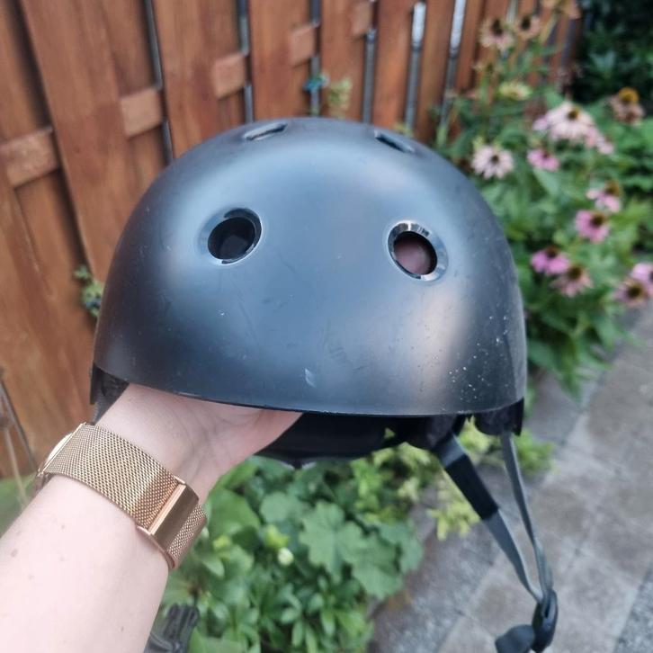 Oxelo Skatehelm - Zwart, Sport en Fitness, Skateboarden, Gebruikt, Bescherming, Ophalen of Verzenden