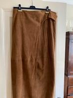 Suede wikkelrok, Kleding | Dames, Bruin, Maat 42/44 (L), Ophalen of Verzenden, Zo goed als nieuw
