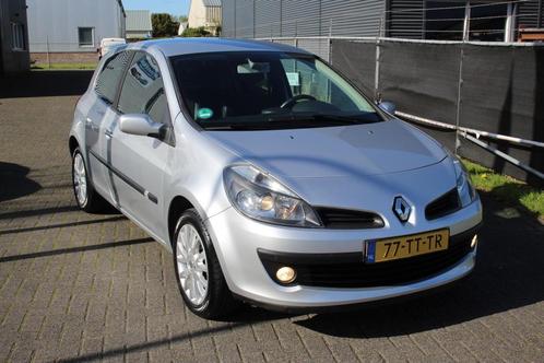Renault Clio 1.6-16V Dynamique S Luxe uitv Nette auto!, Auto's, Renault, Bedrijf, Clio, ABS, Airbags, Airconditioning, Boordcomputer