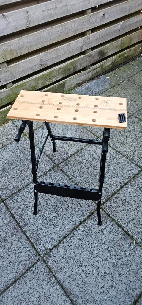Opvouwbare Werkbank - Handig & Compact!, Doe-het-zelf en Verbouw, Werkbanken, Zo goed als nieuw, 70 tot 120 cm, Inklapbaar, Ophalen