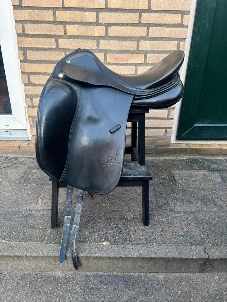Prestige top dressage zadel 17 inch boommaat 33, Dieren en Toebehoren, Paarden en Pony's | Zadels, Gebruikt, Dressuur, Ophalen of Verzenden