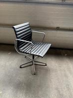 6x ICF EA108 Leder Eames aluminium chair, Zwart, Leer, Ophalen of Verzenden, Zo goed als nieuw