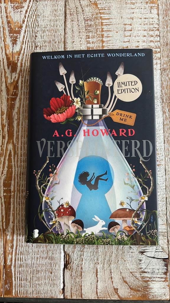 A.G. Howard - Versplinterd, Boeken, Fantasy, Zo goed als nieuw, Ophalen of Verzenden