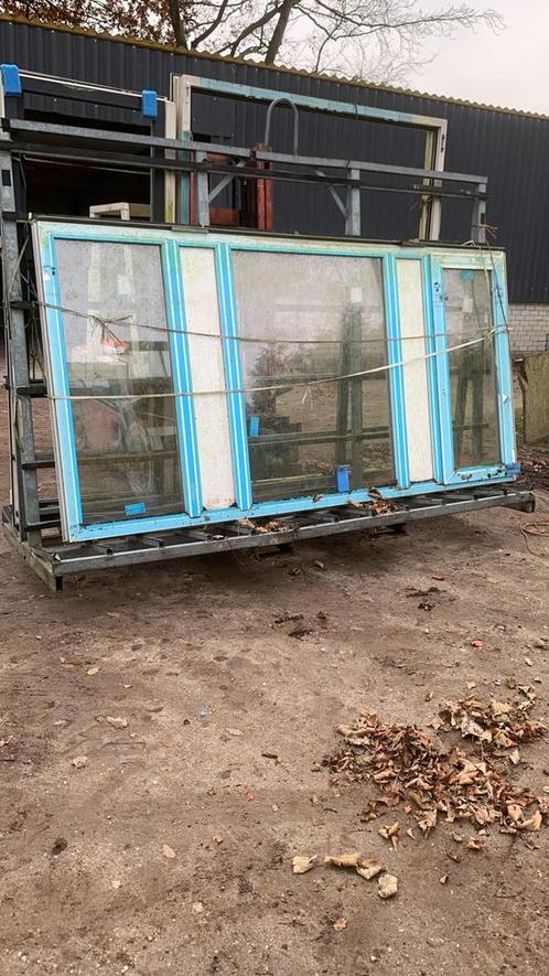 (93) Nieuw kunststof raamkozijn incl glas en 1 draai kiep, Doe-het-zelf en Verbouw, Kozijnen en Schuifpuien, Nieuw, Raamkozijn