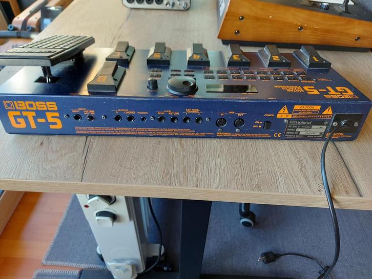Boss GT-5 gitaar effecten pedaal, Muziek en Instrumenten, Effecten, Gebruikt, Multi-effect, Ophalen of Verzenden