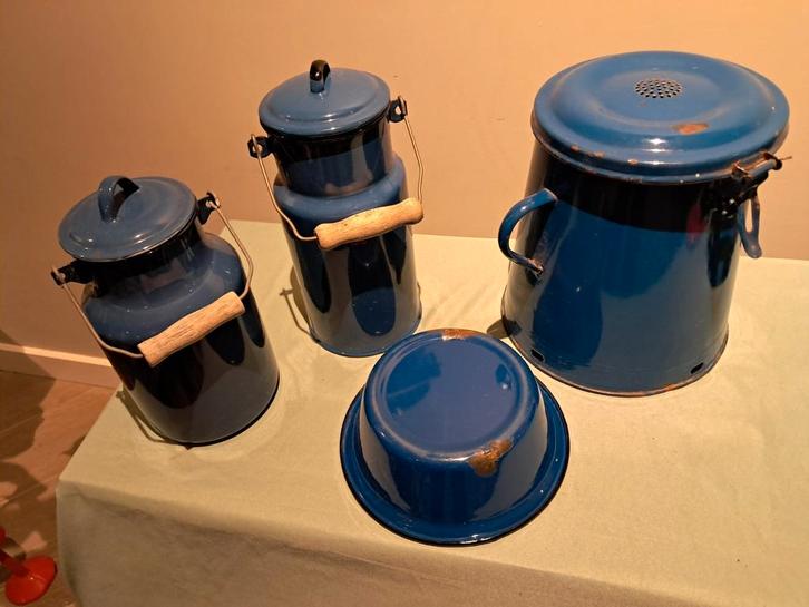 Vintage Blauw Emaille Melkbussen en Kom Set, Antiek en Kunst, Antiek | Emaille, Ophalen of Verzenden