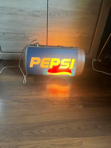 Lichtbak van pepsi beschikbaar voor biedingen