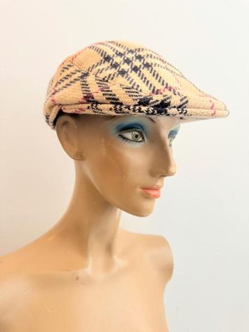 Burberry pet wol maat S beschikbaar voor biedingen