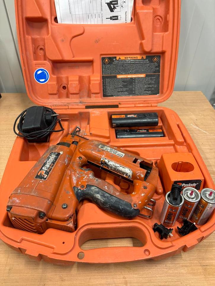 Paslode IM250A tacker, Doe-het-zelf en Verbouw, Gereedschap | Overige machines, Gebruikt, Ophalen of Verzenden