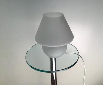 Vintage paddenstoel lamp in wit opaline mat glas beschikbaar voor biedingen