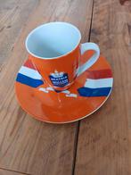 Kopje + schoteltje Beatrix/Willem Alexander abdicatie 2013, Huis en Inrichting, Keuken | Servies, Ophalen, Zo goed als nieuw, Overige stijlen