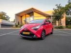 Toyota Aygo 1.0 Vvt-i 72pk 5D 2019 Rood, climate control, Auto's, Voorwielaandrijving, 4 stoelen, Origineel Nederlands, Handgeschakeld